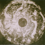 Palydovo nuotraukose šiaurės ašigalyje matyti skylė 