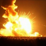 Pakilimo metu sprogo NASA raketa